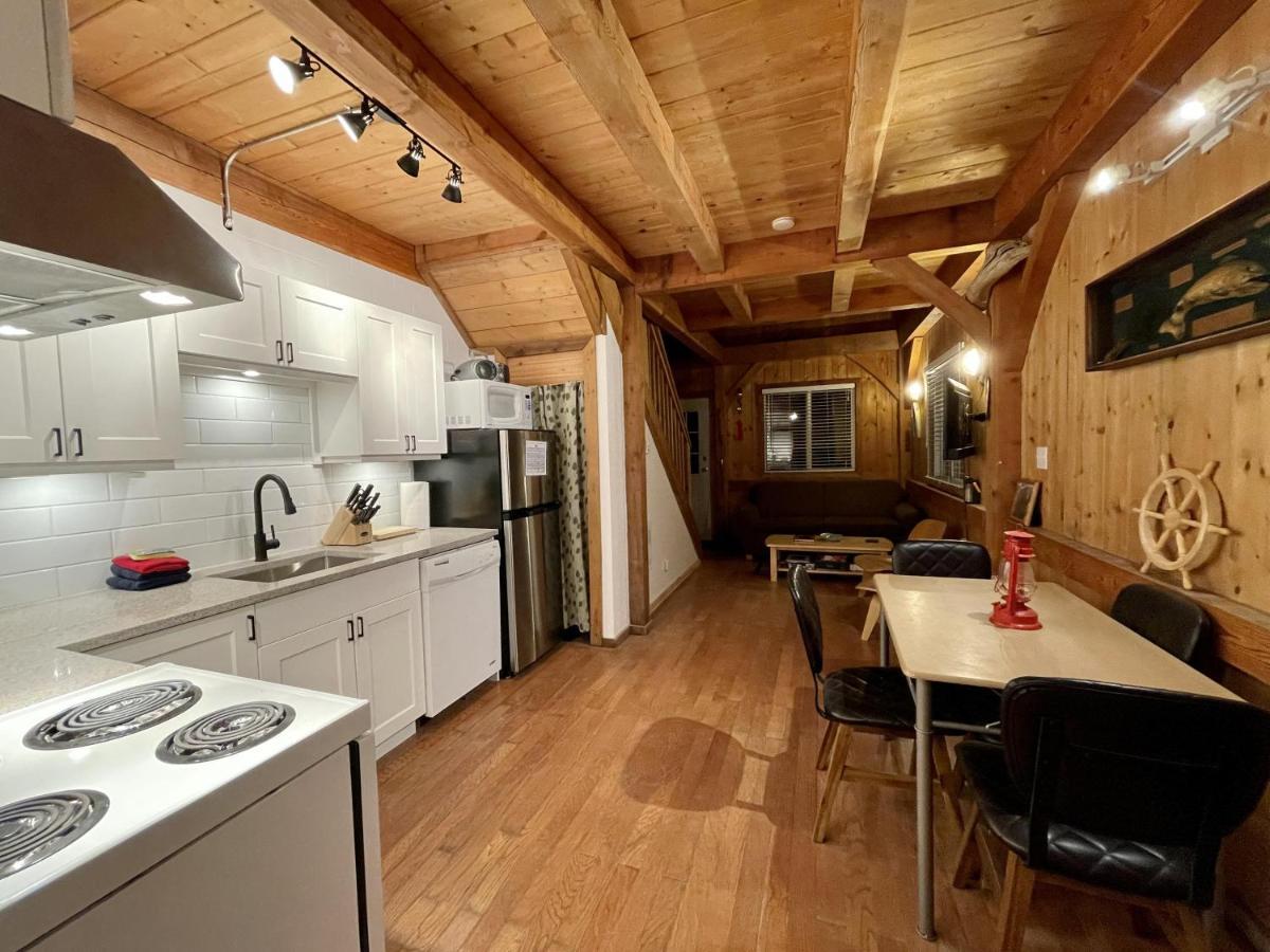 Waterfront Timber Frame Cottage! Юклулет Экстерьер фото