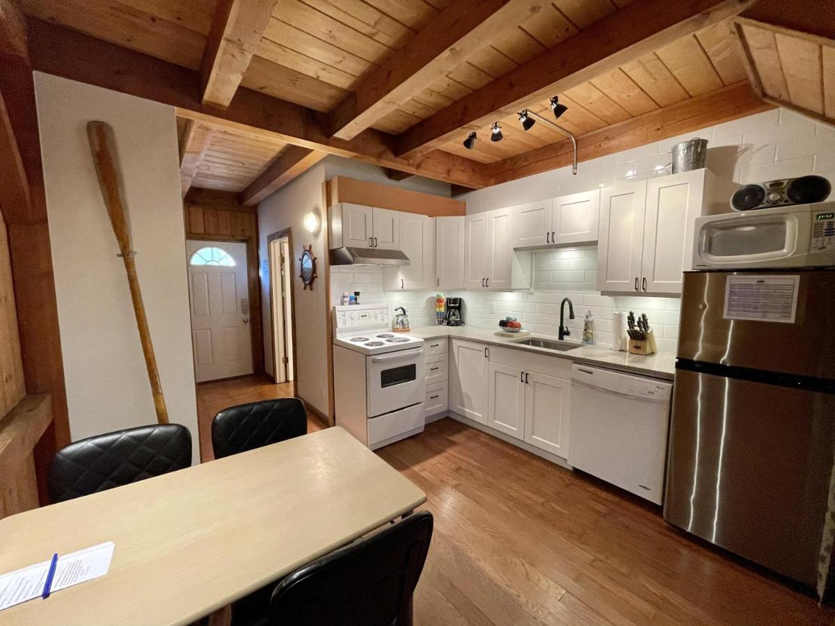 Waterfront Timber Frame Cottage! Юклулет Экстерьер фото