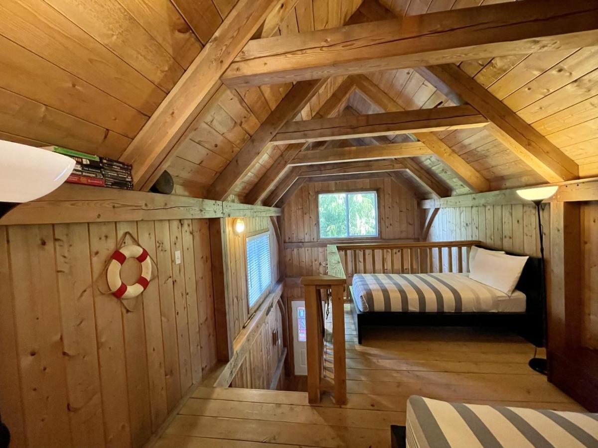Waterfront Timber Frame Cottage! Юклулет Экстерьер фото