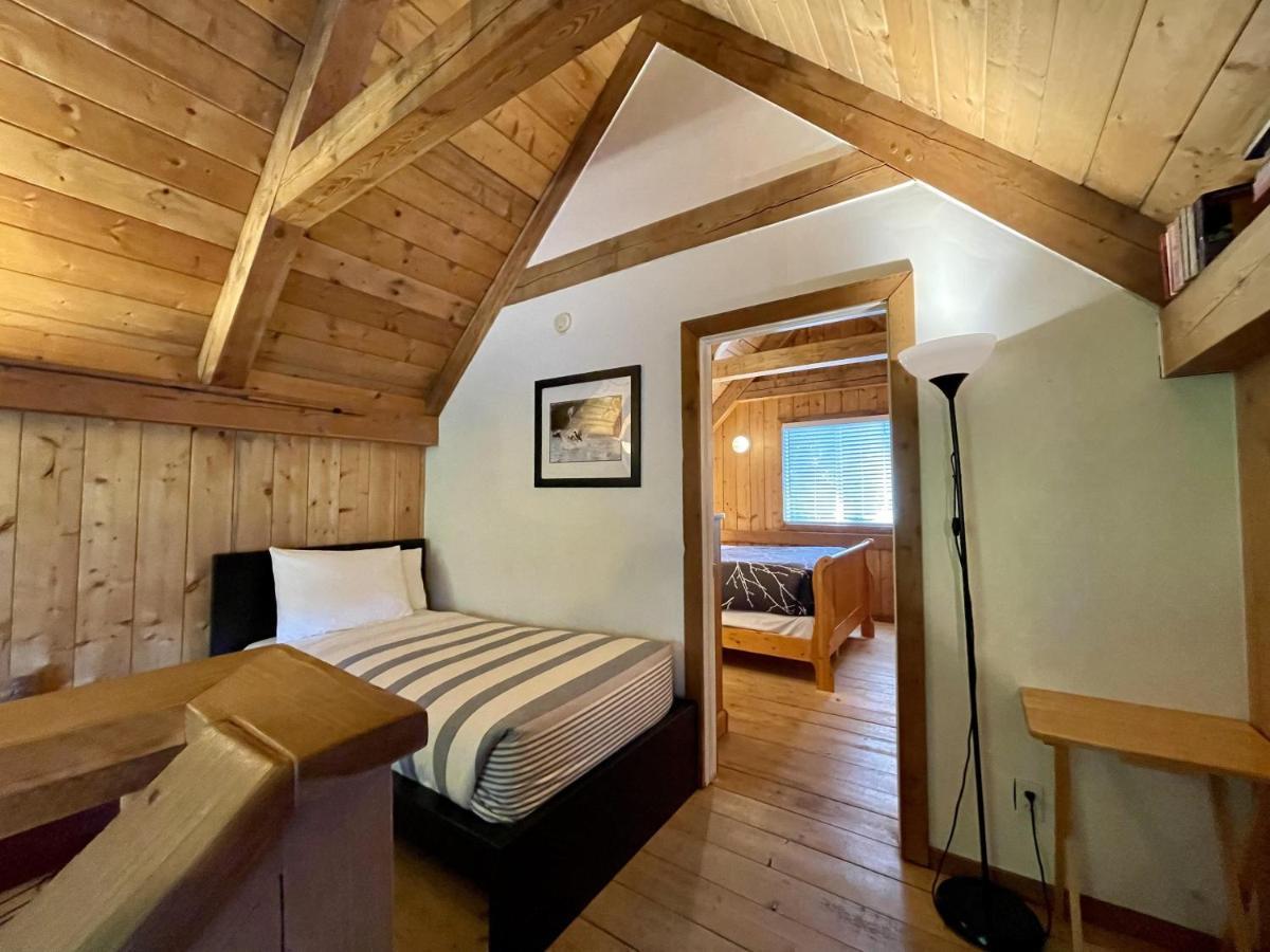Waterfront Timber Frame Cottage! Юклулет Экстерьер фото