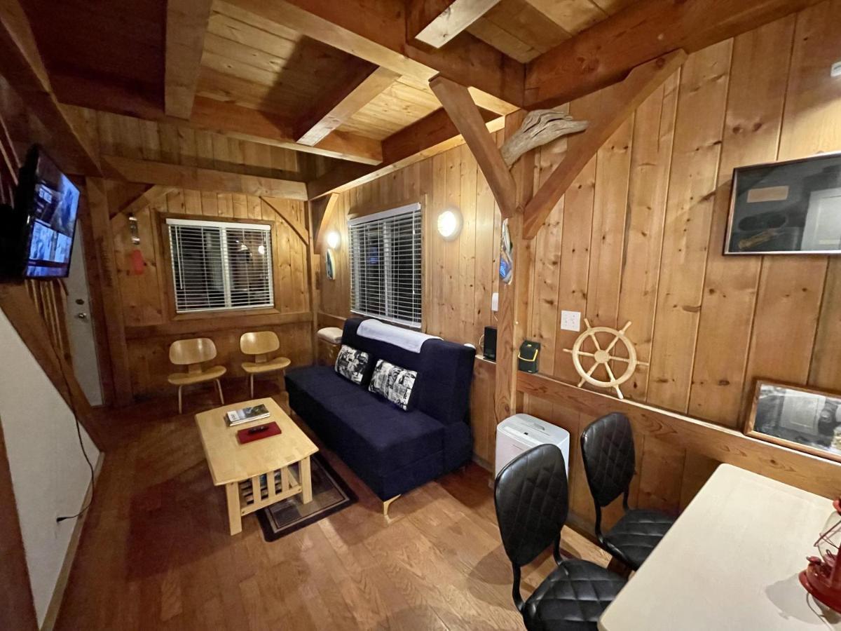 Waterfront Timber Frame Cottage! Юклулет Экстерьер фото
